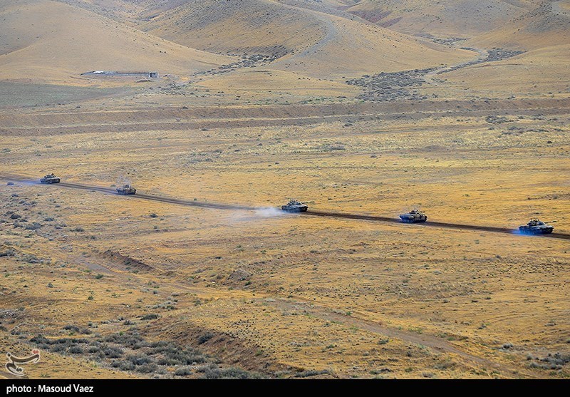 بازدید سرلشکر باقری از قرارگاه منطقه‌ای عاشورا 