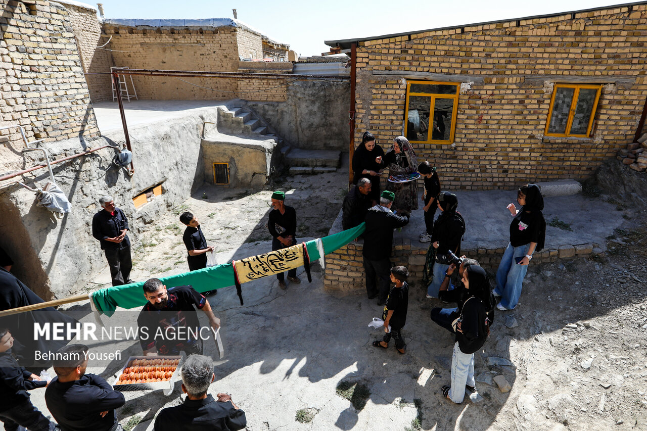 آیین علم‌گردانی در روستای تاریخی هزاوه