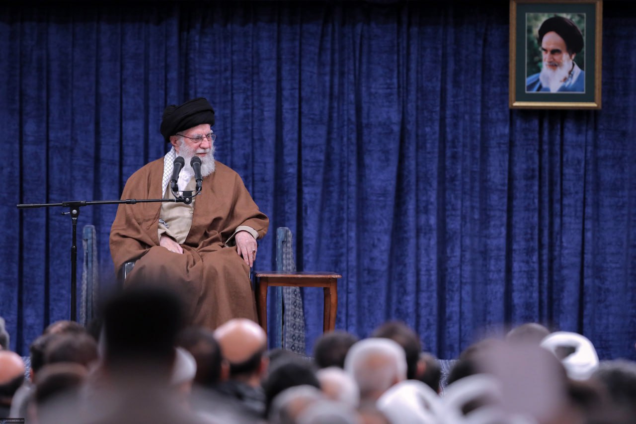 دیدار اقشار مختلف مردم با رهبر انقلاب