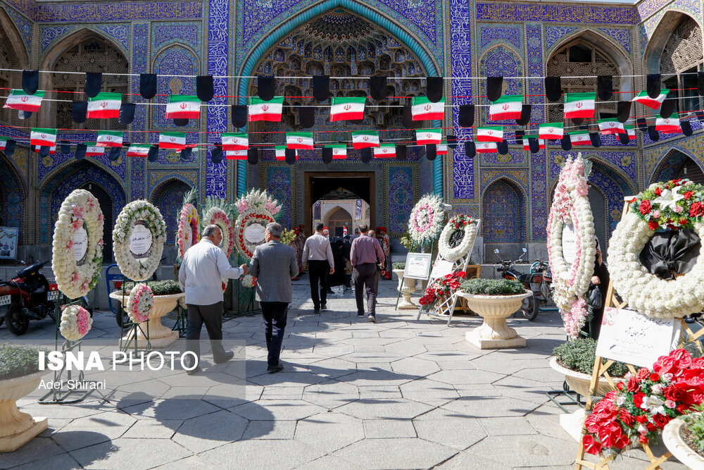 مراسم ترحیم مادر شهید حاج حسین خرازی