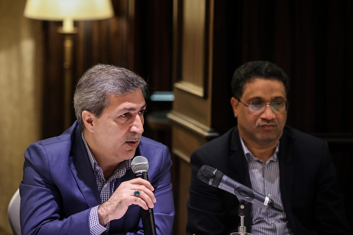 دیدار فعالان اقتصادی و تجار ایرانی مقیم امارات با قالیباف