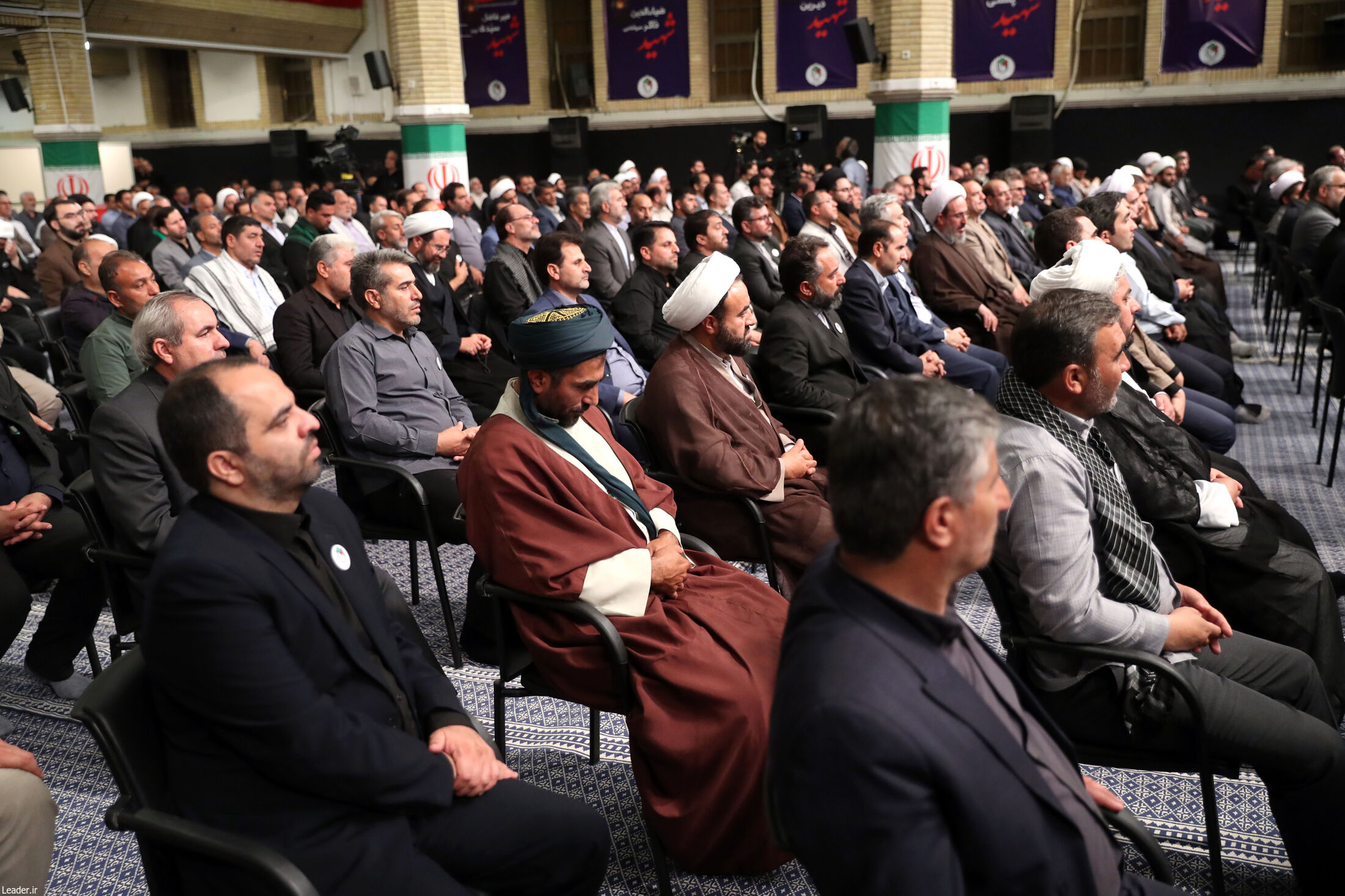 دیدار اعضای ستاد برگزاری کنگره ملی شهدای استان اردبیل با رهبر انقلاب