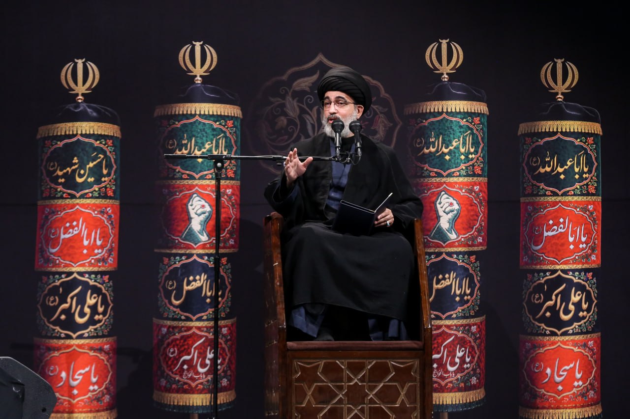 اولین شب مراسم عزاداری ماه محرم در جوار محل عروج ملکوتی قائد شهید انقلاب