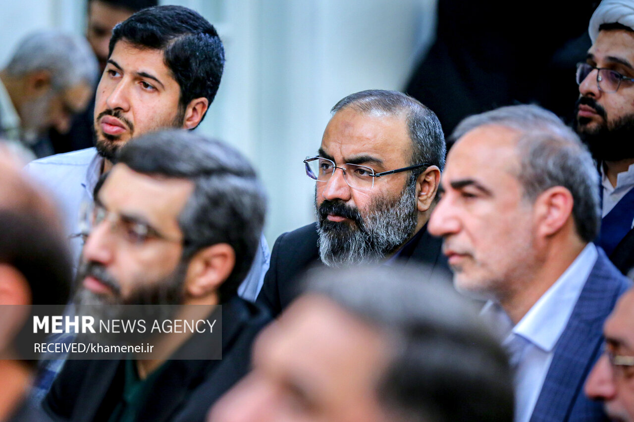 دیدار دست‌اندرکاران برگزاری کنگره بزرگداشت شهدای استان اصفهان با رهبر معظم انقلاب اسلامی