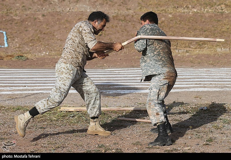 بازدید امیر ایرانی ازپادگان تکاوران نیروی دریایی ارتش