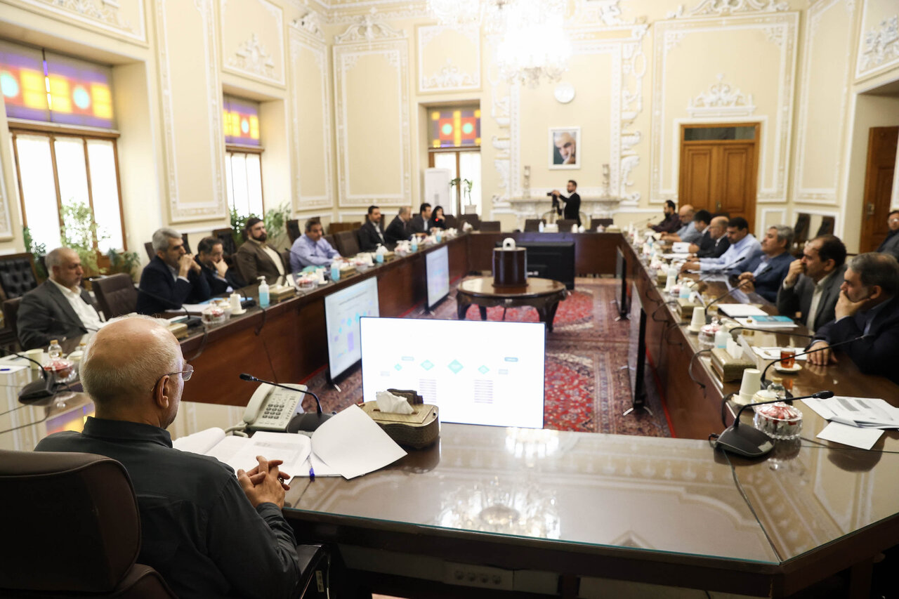 نشست بررسی برنامه هفتم پیشرفت با حضور قالیباف