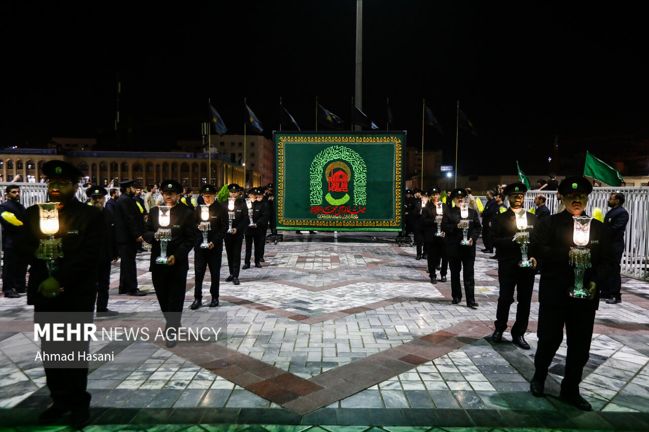 شام غریبان حسینی در حرم مطهر امام رضا(ع)