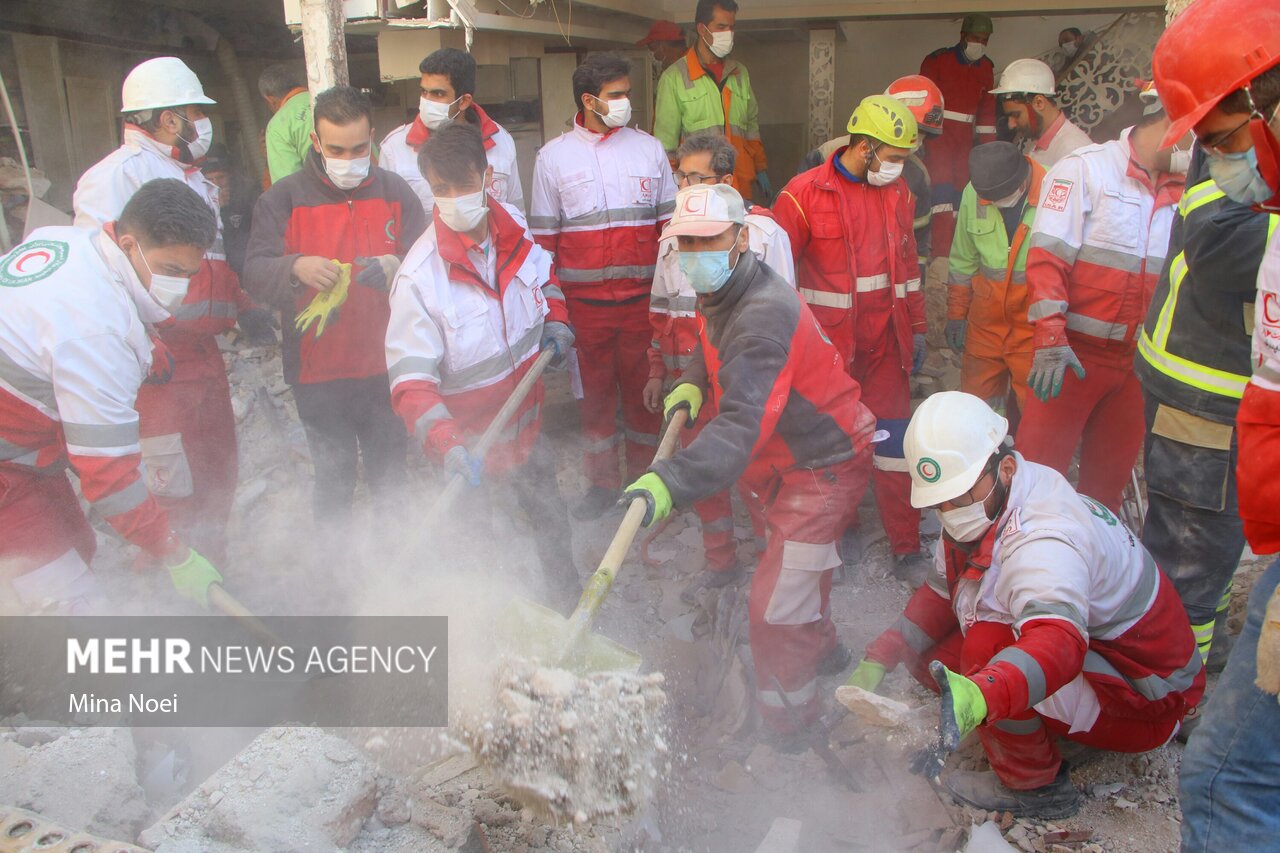 تصاویری از انفجار مهیب ساختمان در تبریز