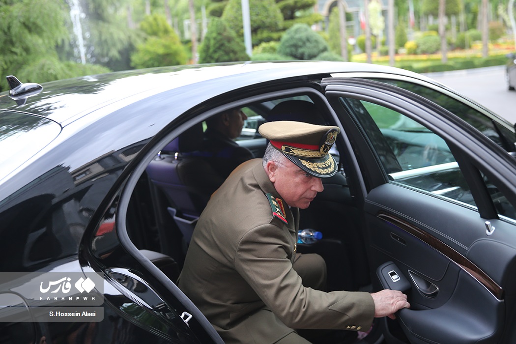 دیدار رئیس ستاد نیروهای مسلح سوریه با وزیر دفاع ایران