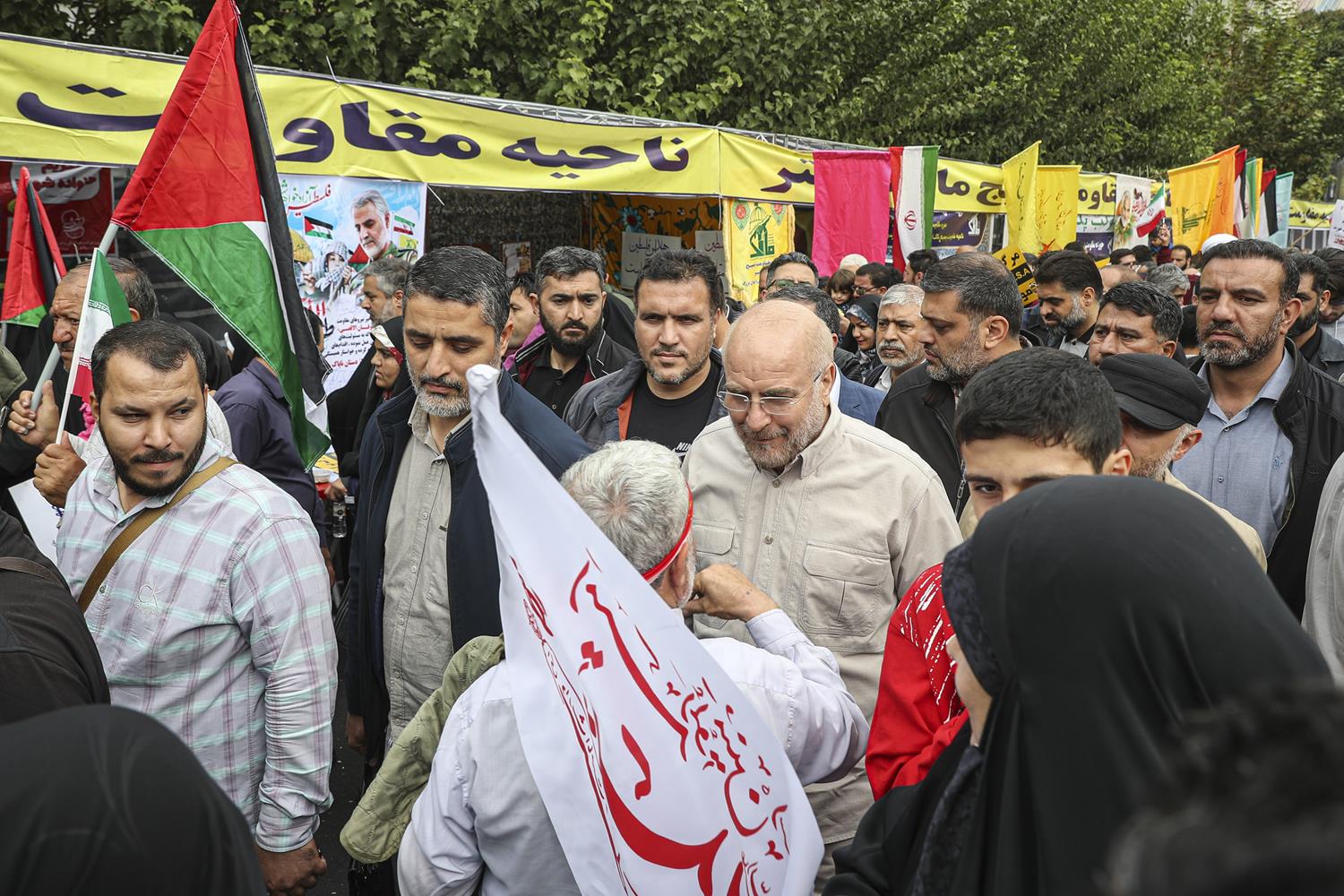 قالیباف در راهپیمایی مردم تهران