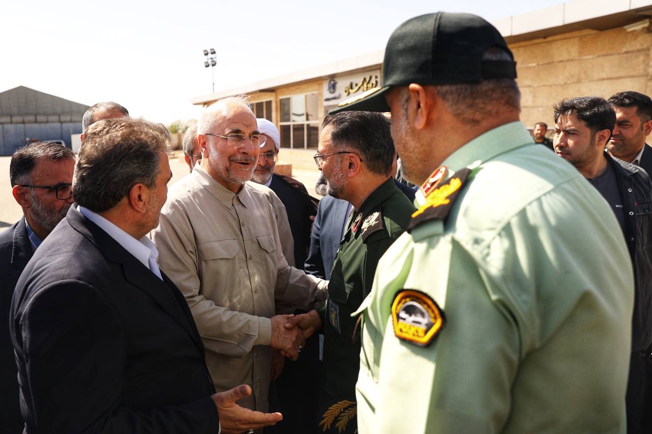 استقبال از قالیباف در فرودگاه سمنان