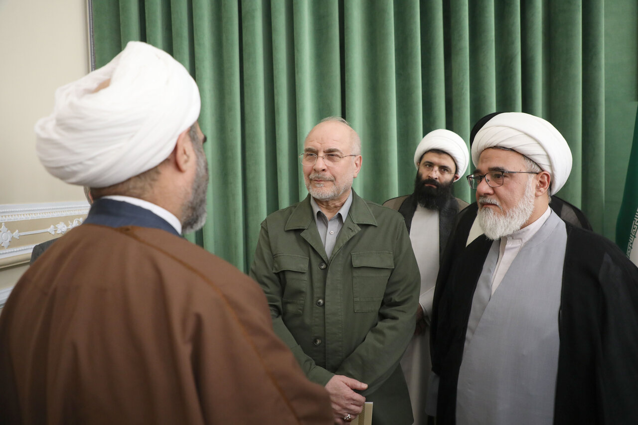 دیدار هیات علمی مرکز تحقیقات اسلامی مجلس با قالیباف