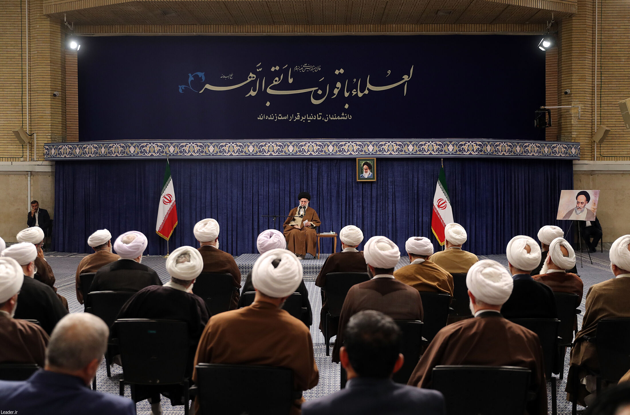 دیدار دست‌اندرکاران برگزاری کنگره علامه طباطبایی با رهبر انقلاب