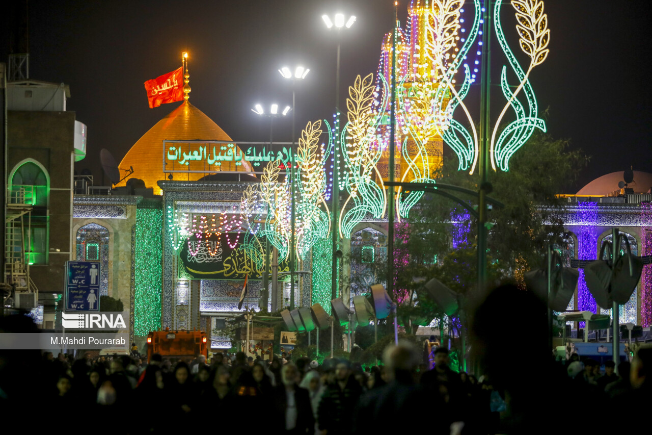 حرم امام حسین (ع) در شب میلاد