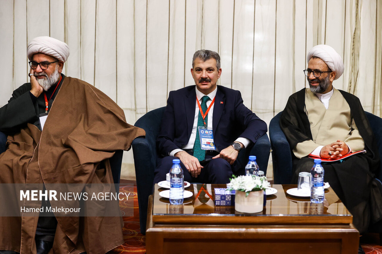 سفر رئیس مجلس به مشهد مقدس