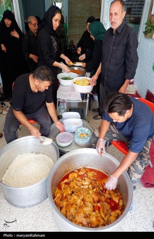 خدمت رسانی در قلب مسیر پیاده روی