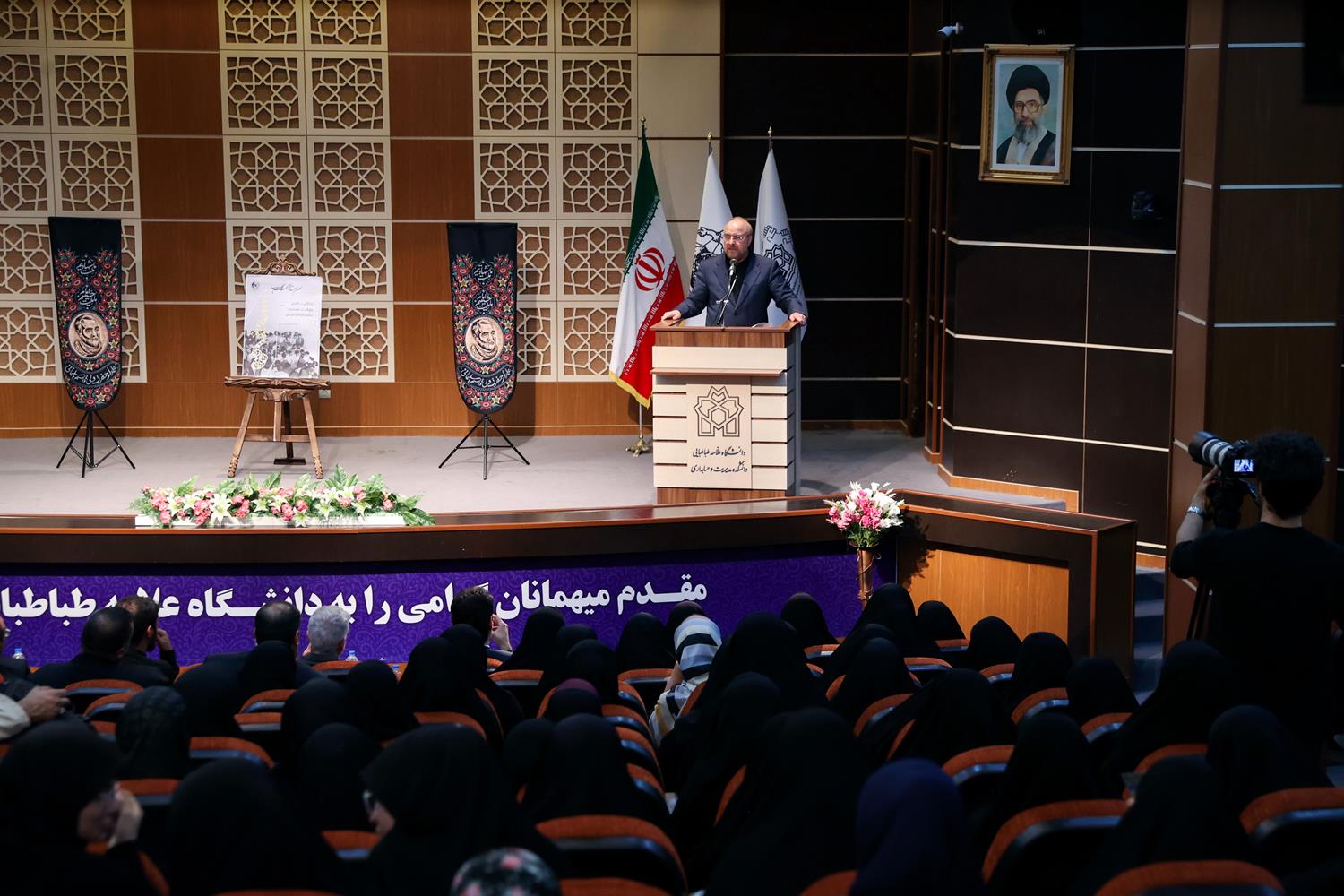 نشست قالیباف با جمعی از اعضای دفتر تحکیم وحدت
