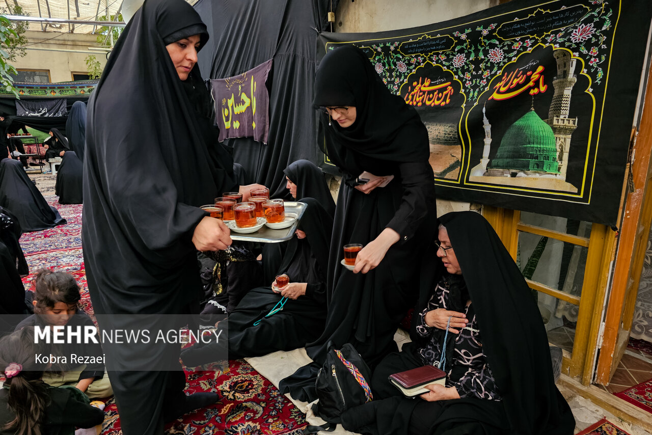 روضه‌خوانی سنتی در خانه نوغانی‌های مشهد