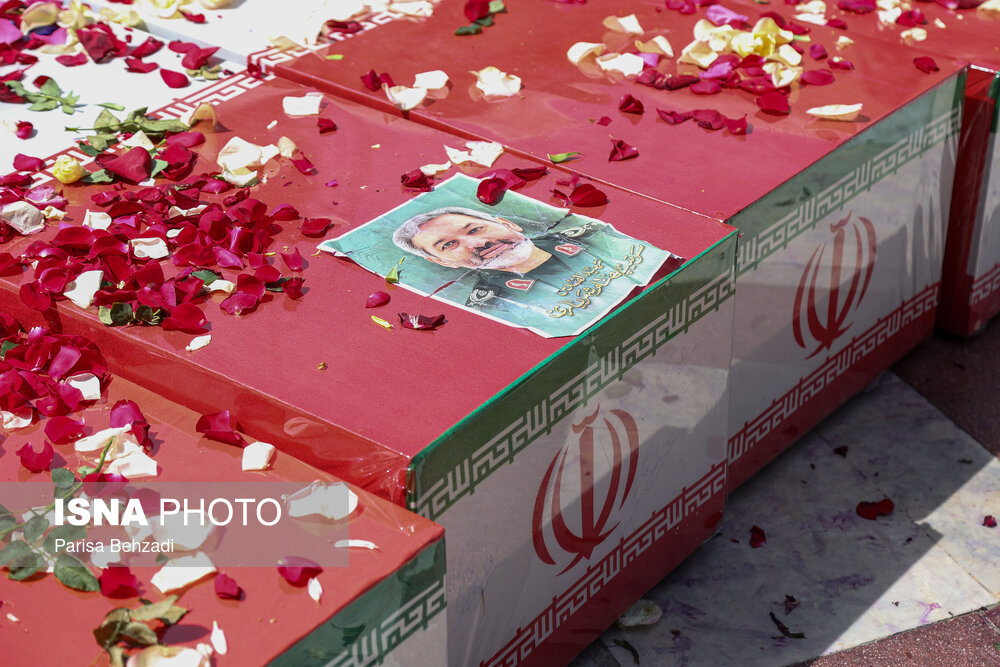 مراسم خاکسپاری شهدای اقتدار ایران در امامزاده صالح (ع) - تهران