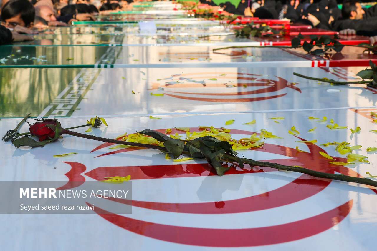 تشییع پیکر مطهر ۳۰۰ شهید گمنام دفاع مقدس در سراسر کشور