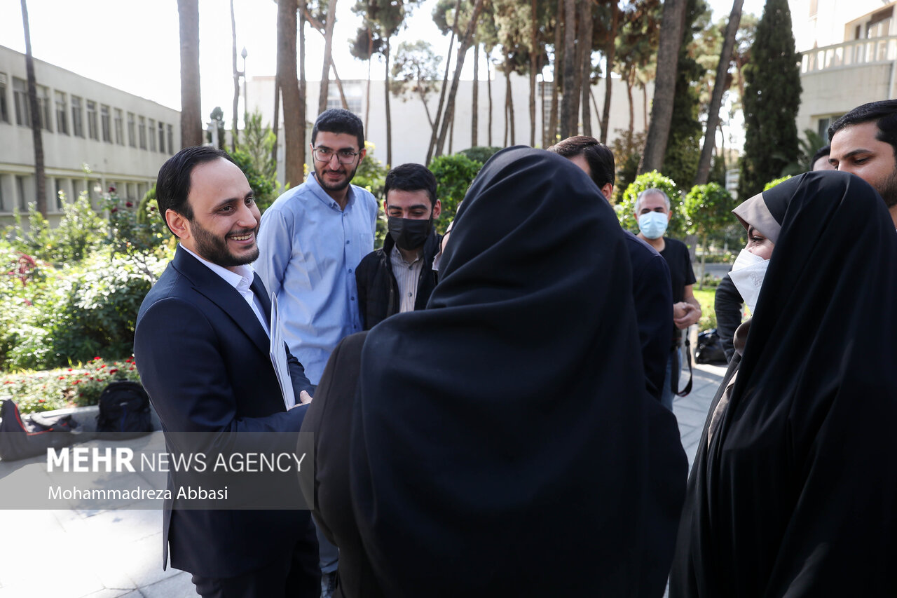 حاشیه جلسه هیئت دولت