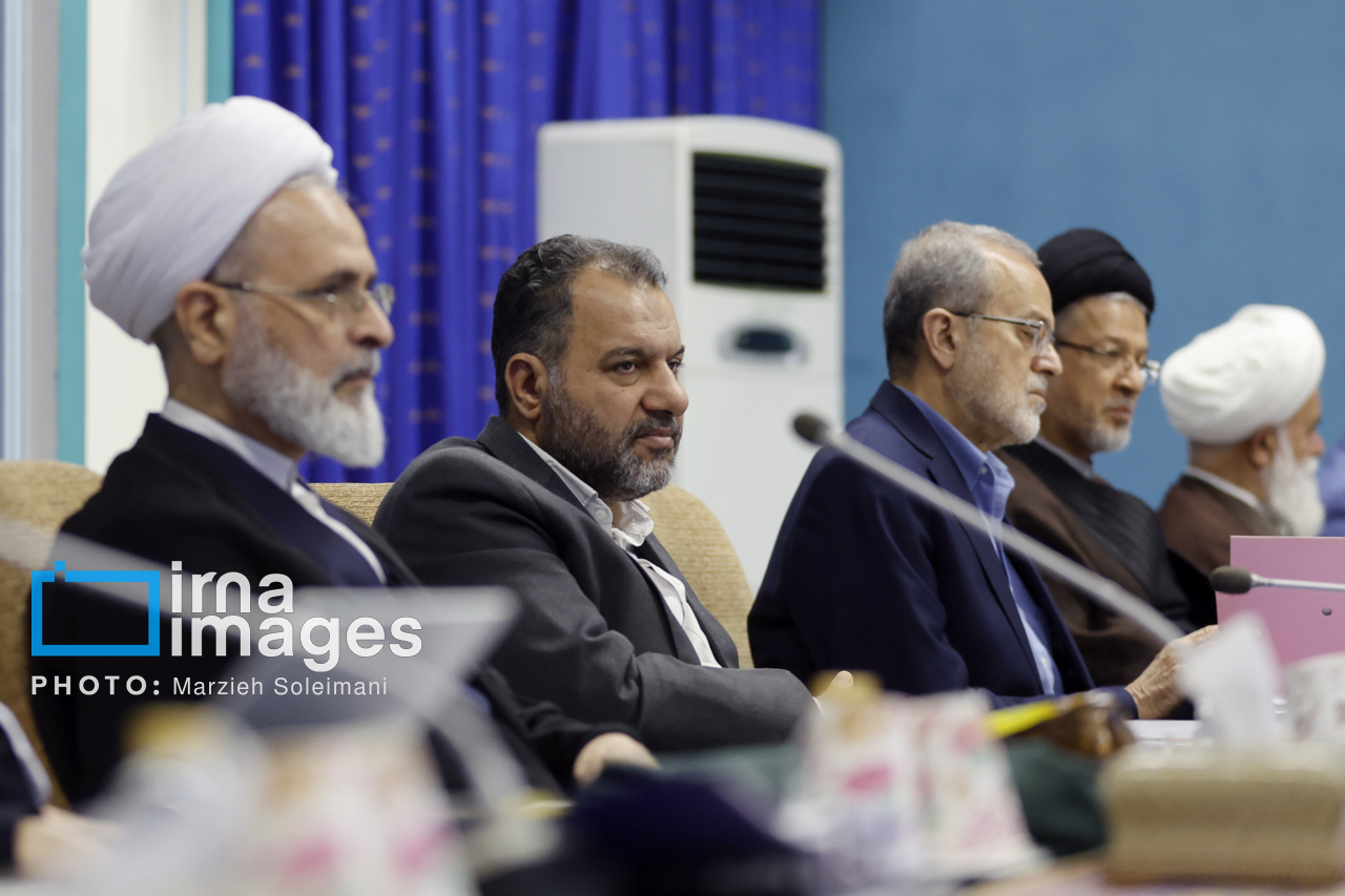 جلسه شورای عالی انقلاب فرهنگی