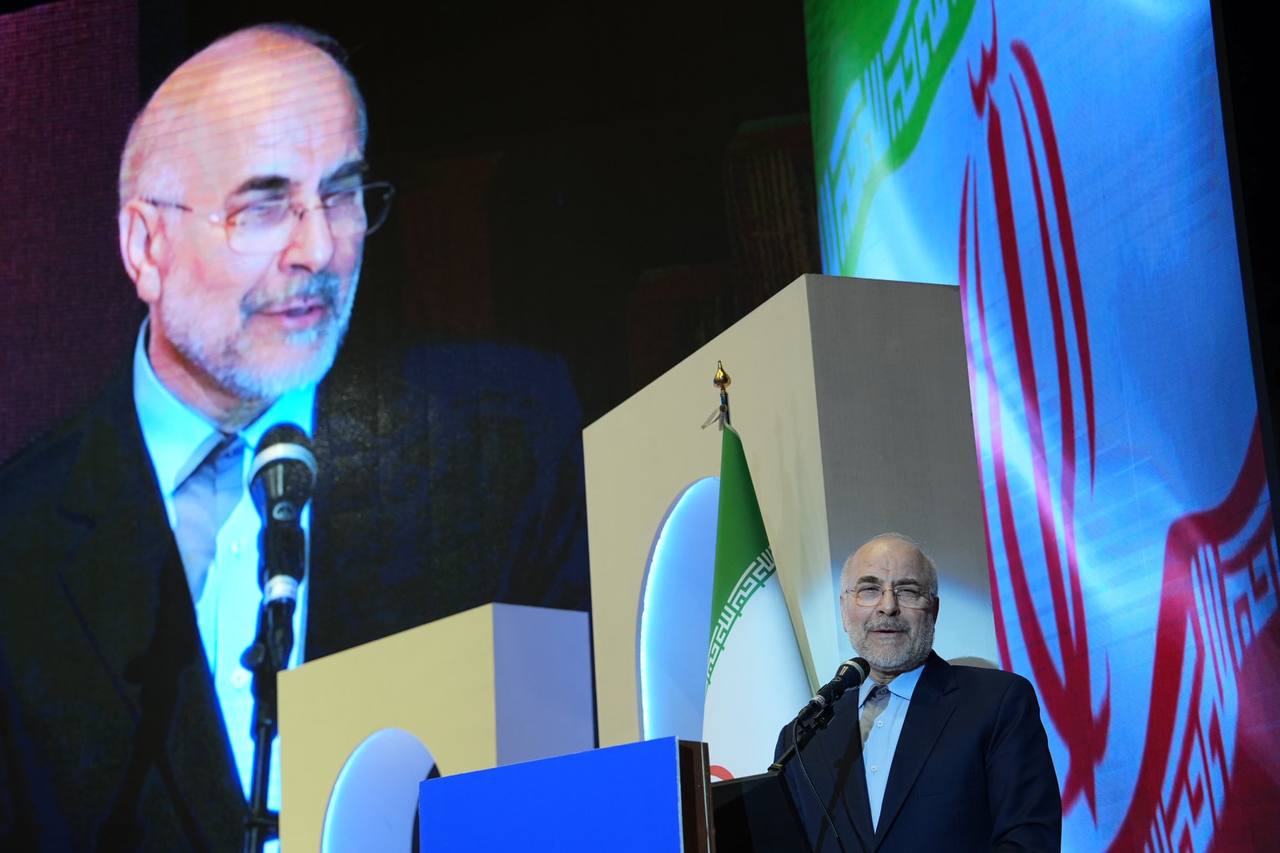 آیین اعطای نشان مشهد الرضا(ع) با حضور قالیباف 