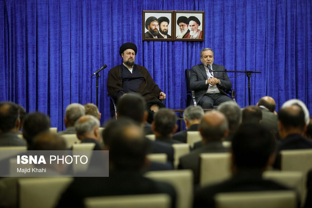 مراسم تجدید میثاق وزیر خارجه با آرمان‌های امام راحل