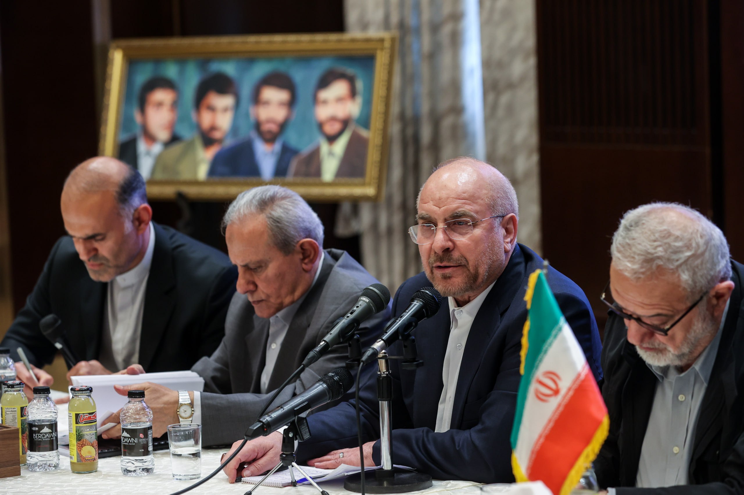 دیدار جمعی از فعالان سیاسی، احزاب و گروه‌های سیاسی مقاومت با قالیباف