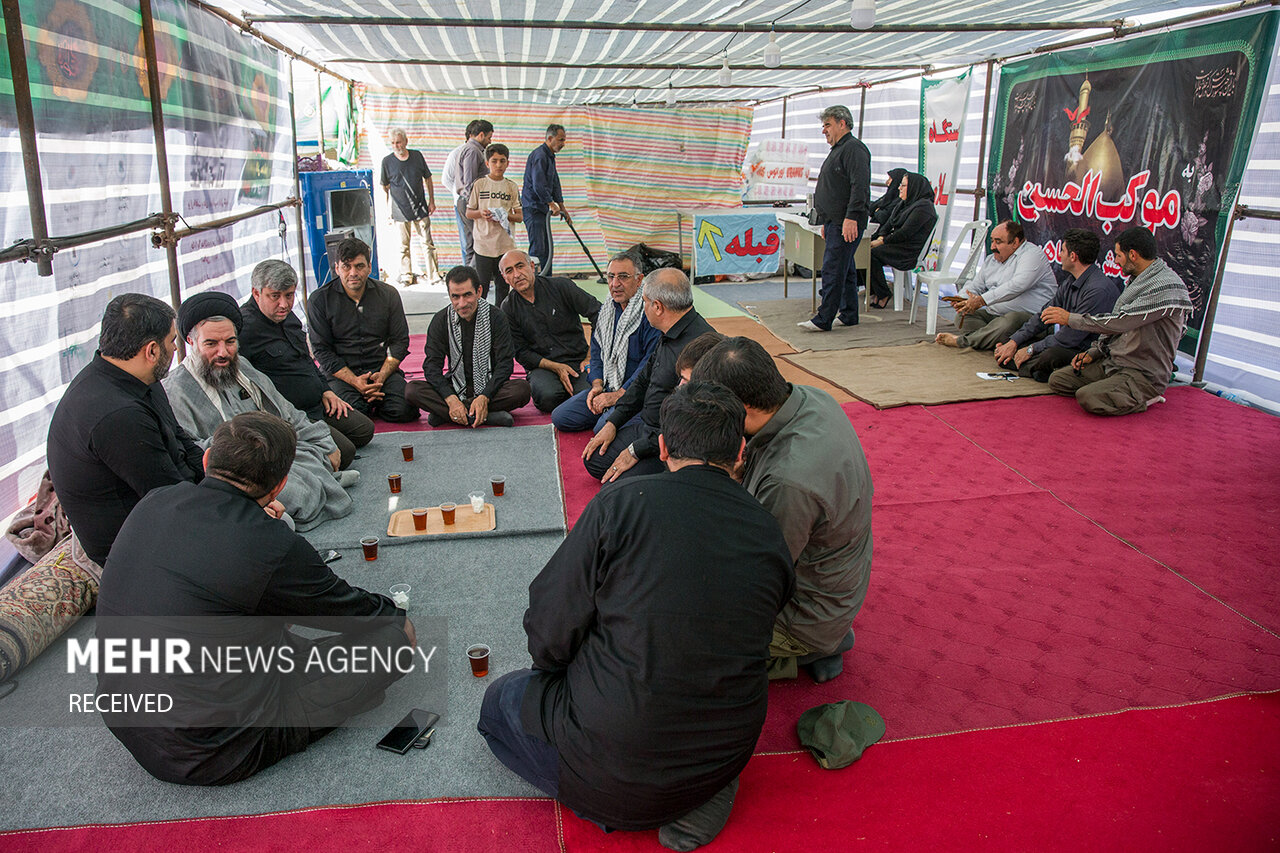 خدمت‌رسانی ستاد اجرایی فرمان امام به زائران اربعین در مرز خسروی