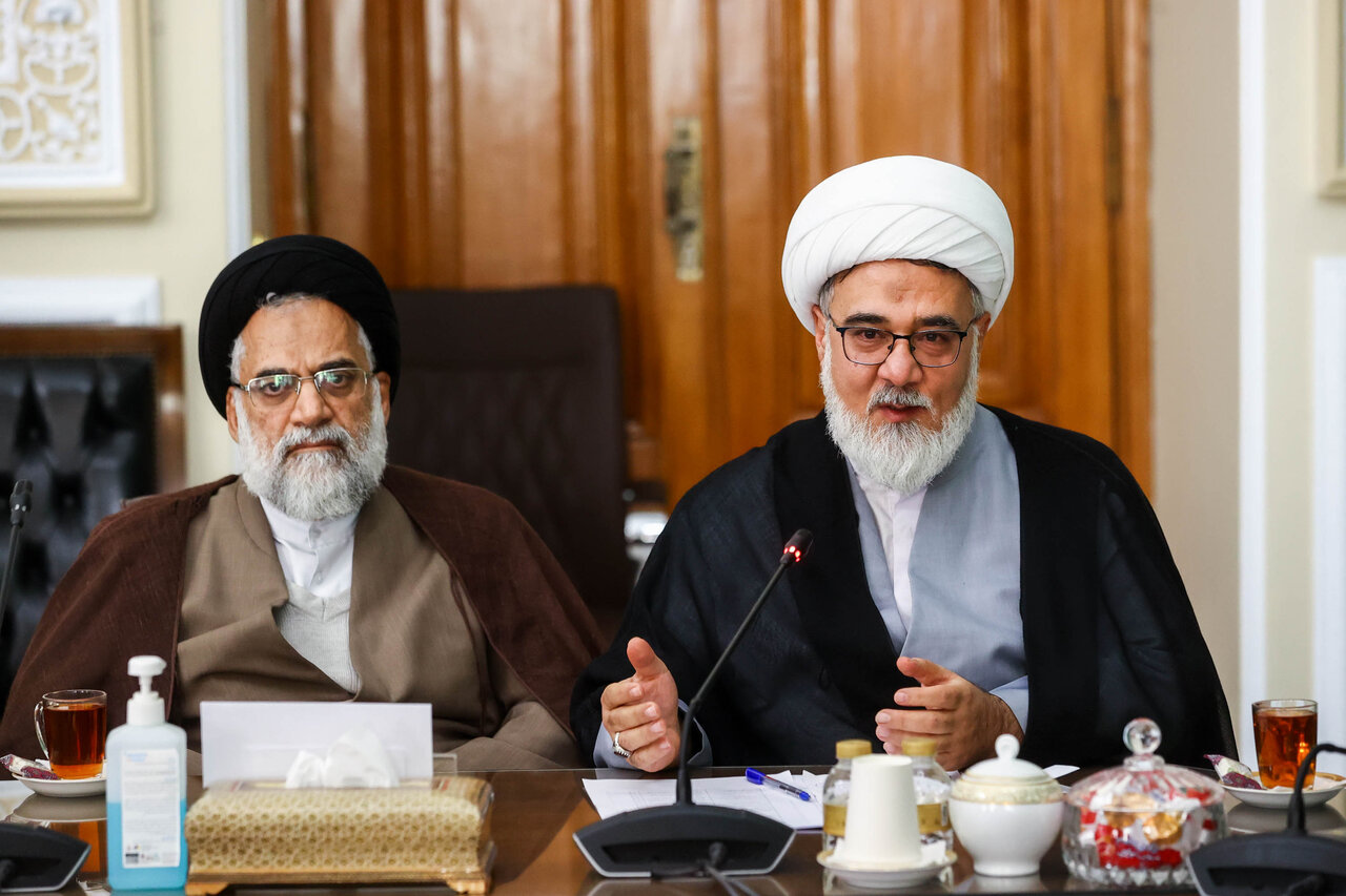 دیدار هیات علمی مرکز تحقیقات اسلامی مجلس با قالیباف