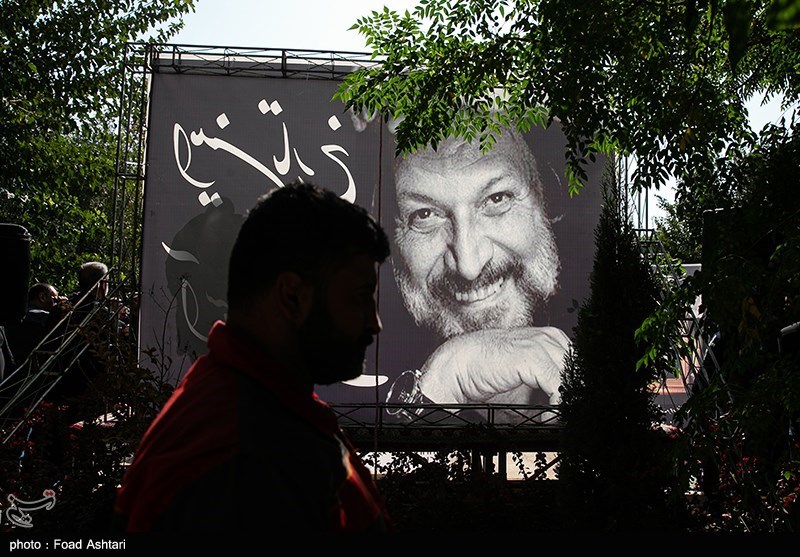 مراسم خاکسپاری مرحوم امین تارخ