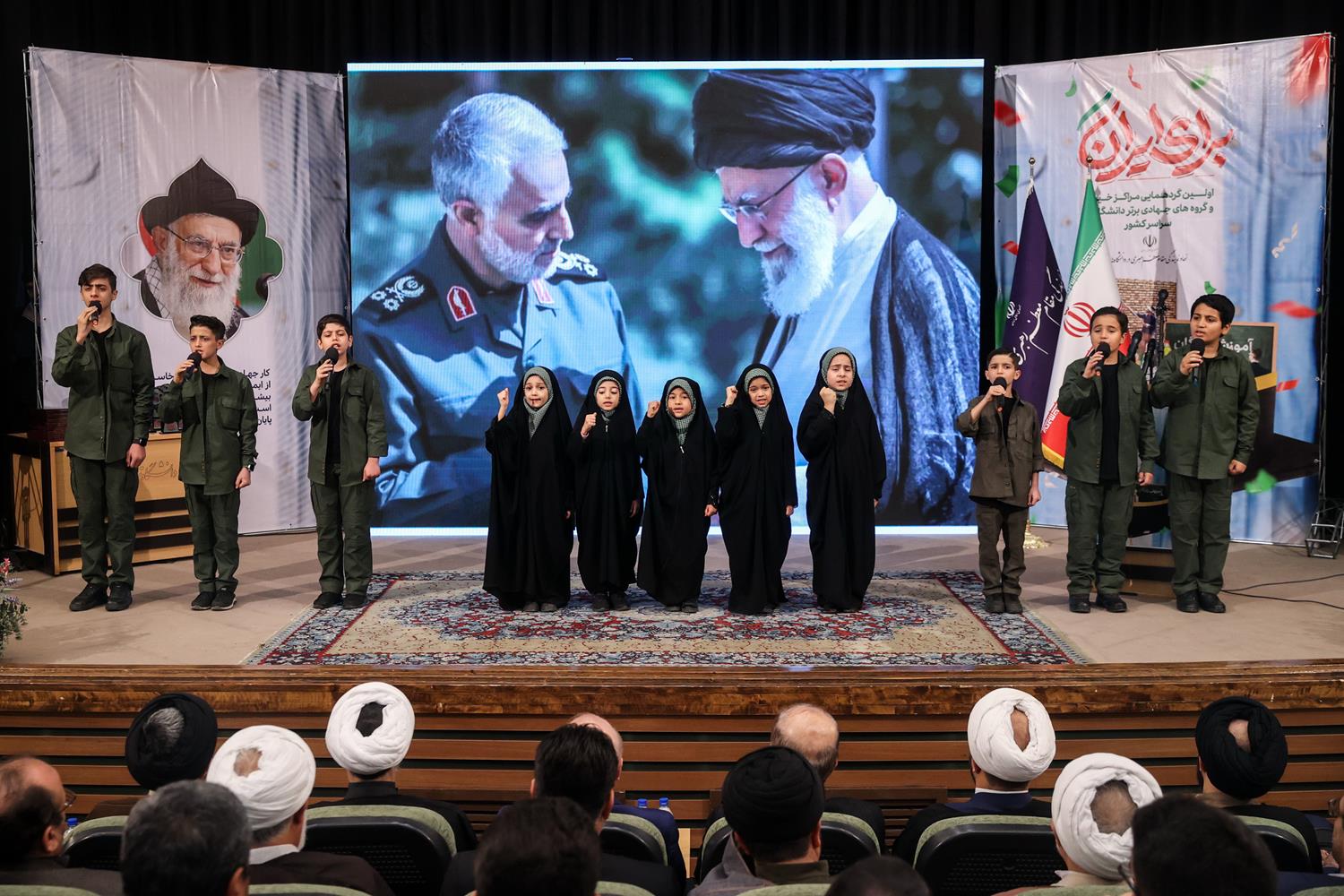 اولین گردهمایی گروه‌های جهادی برتر دانشگاهی با حضور قالیباف