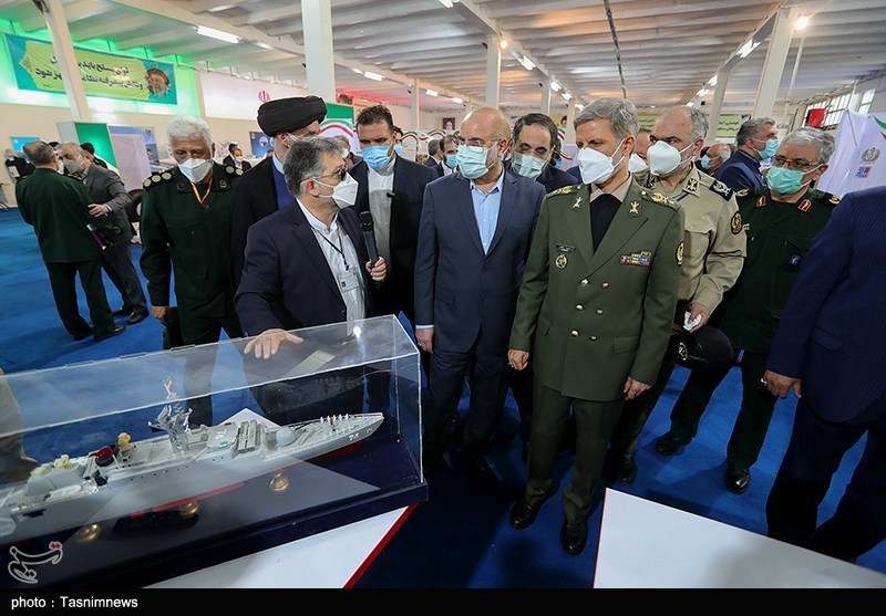 بازدید قالیباف از  نمایشگاه دستاوردهای وزارت دفاع