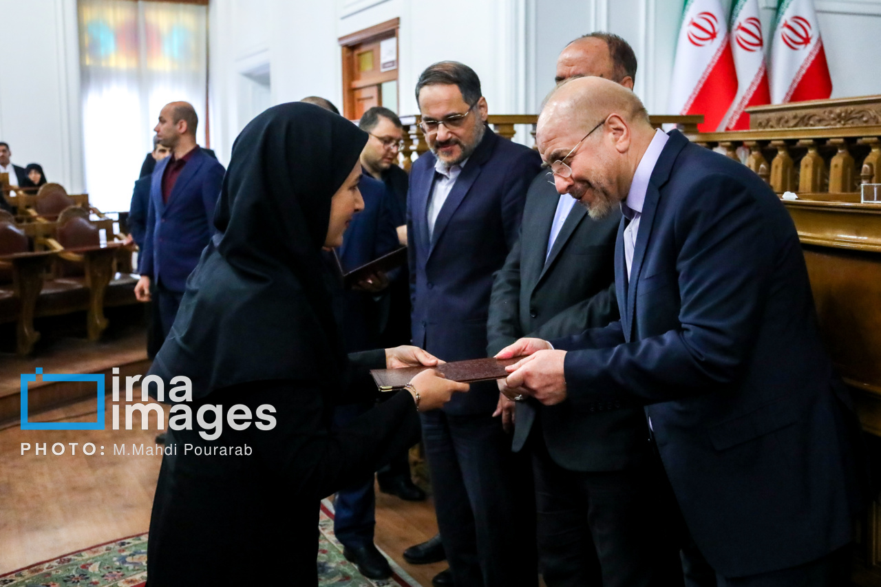 تجلیل از پژوهشگران برتر مرکز پژوهش‌های مجلس