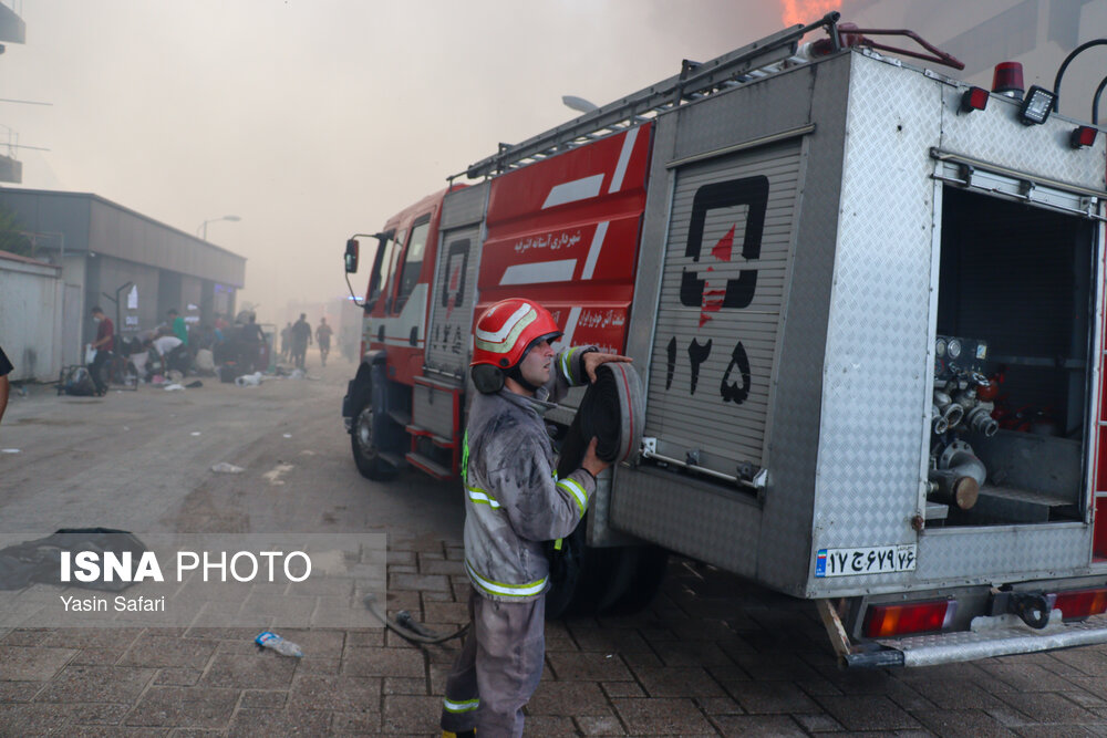 آتش سوزی مهیب در مرکز خرید ونوس - بندرانزلی