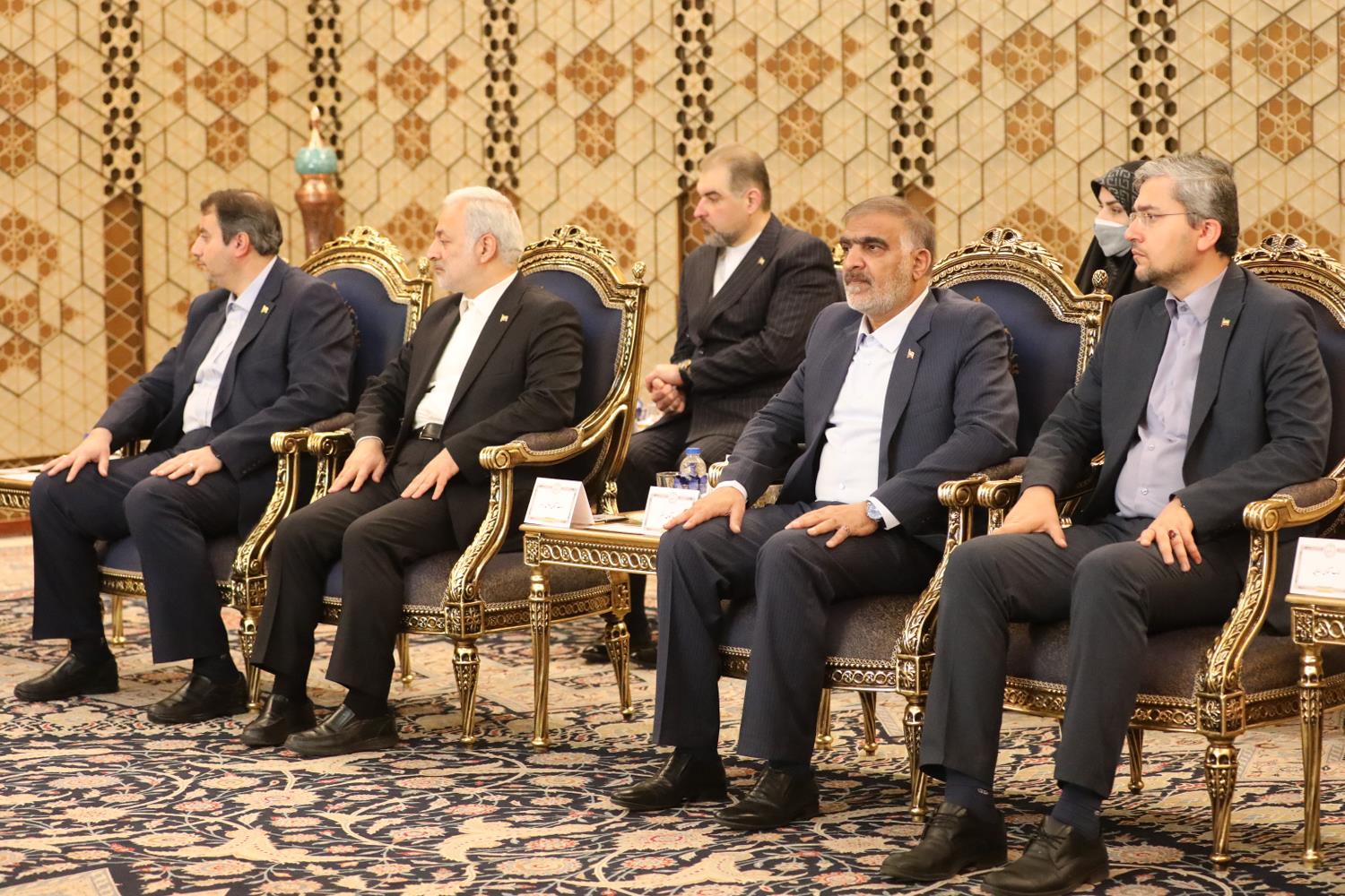 استقبال رسمی قالیباف از رئیس دومای روسیه