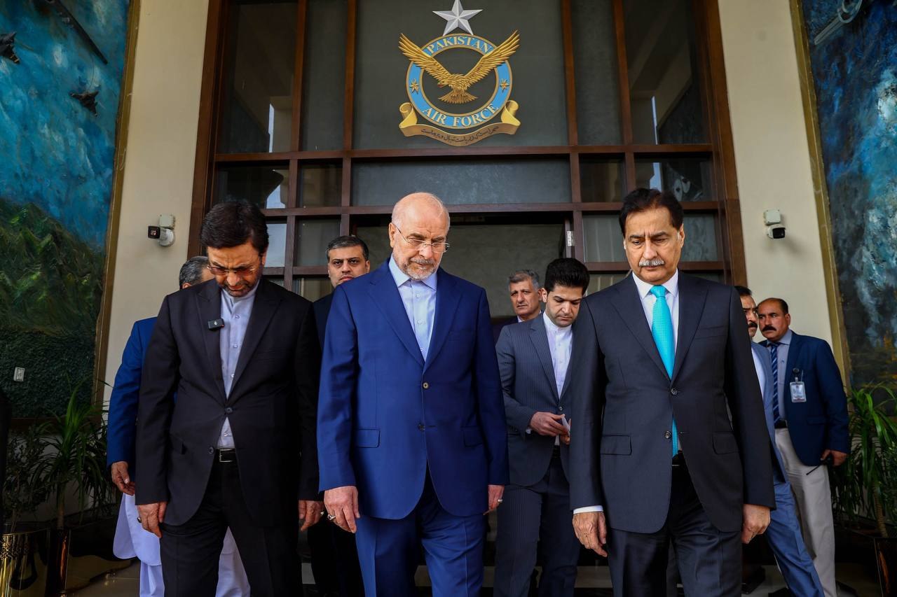 استقبال از قالیباف و هیئت پارلمانی همراه در بدو ورود به اسلام‌آباد - پاکستان