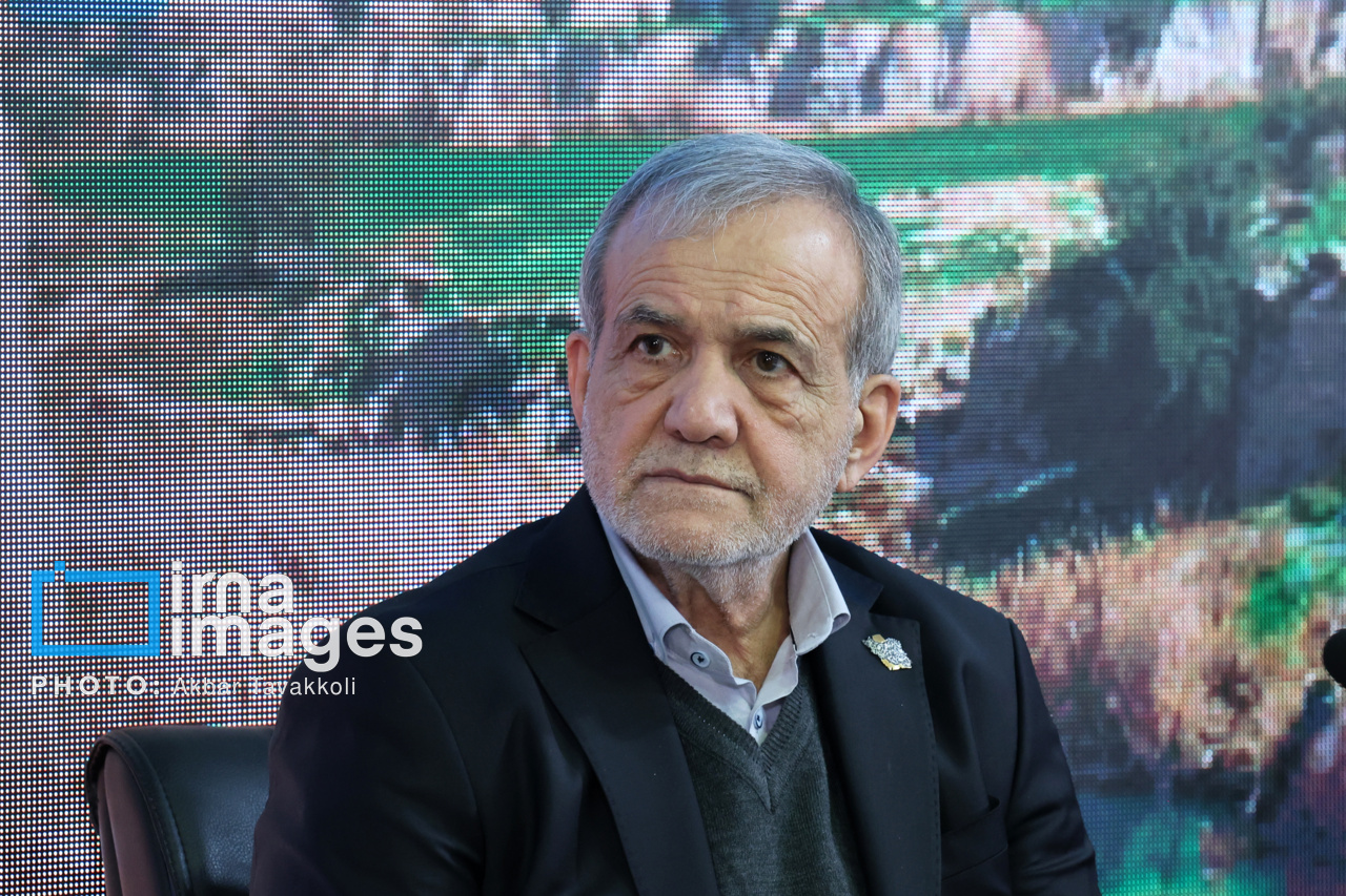 ورود رییس جمهور به یاسوج