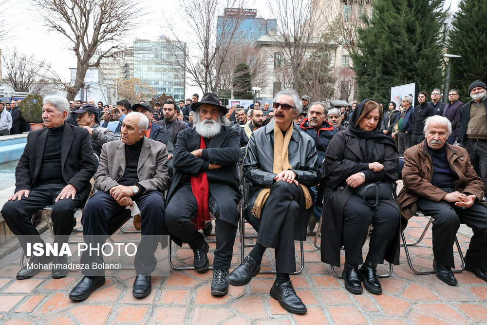 مراسم تشییع پیکر منوچهر والی‌زاده