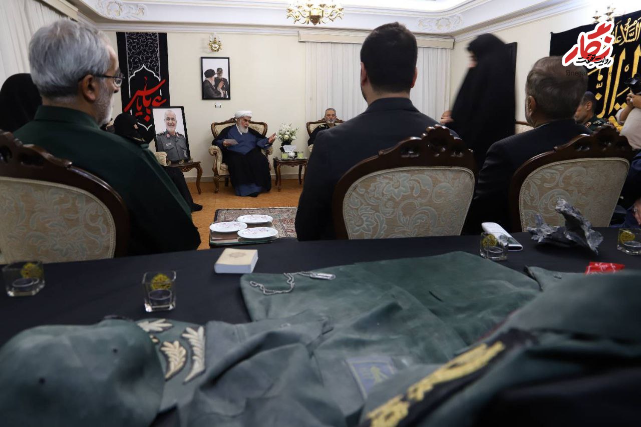 حضور رئیس دفتر رهبر معظم انقلاب در منزل شهید حسین سلامی