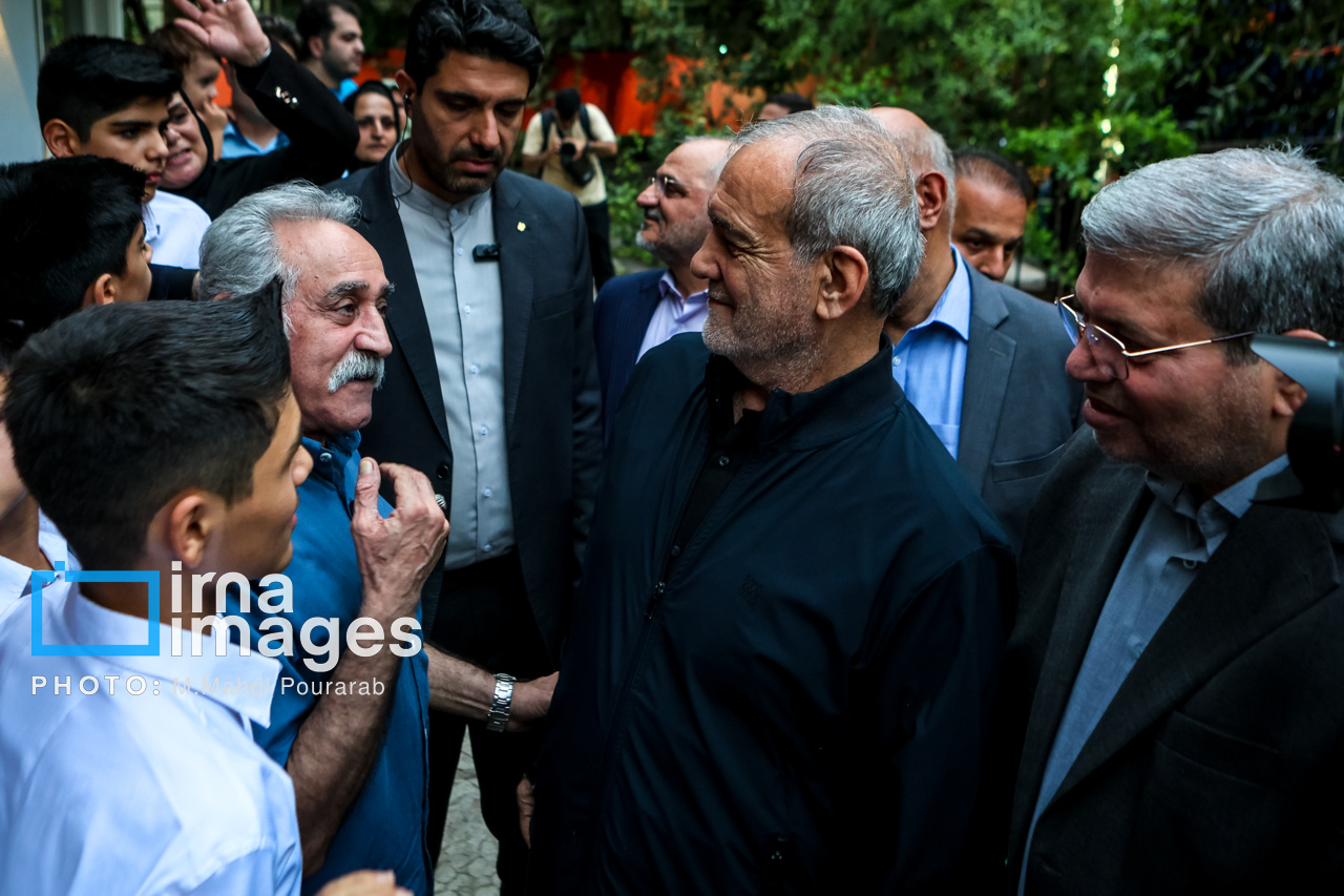 تصاویر حضور «مسعود پزشکیان» در شیرخوارگاه آمنه