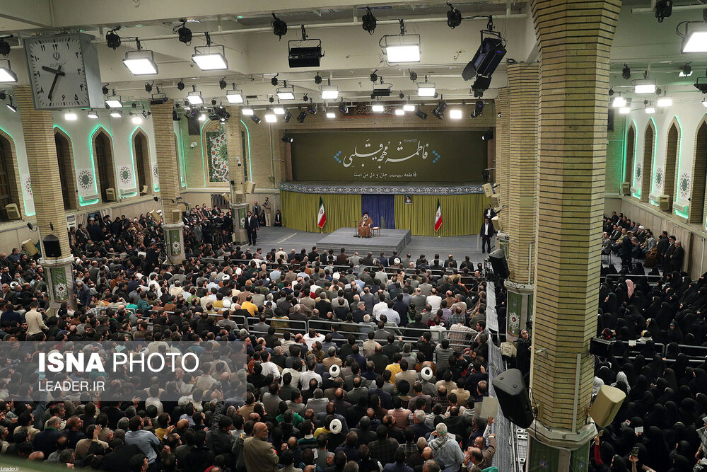 دیدار مداحان و شاعران اهل‌بیت(ع) با رهبر انقلاب