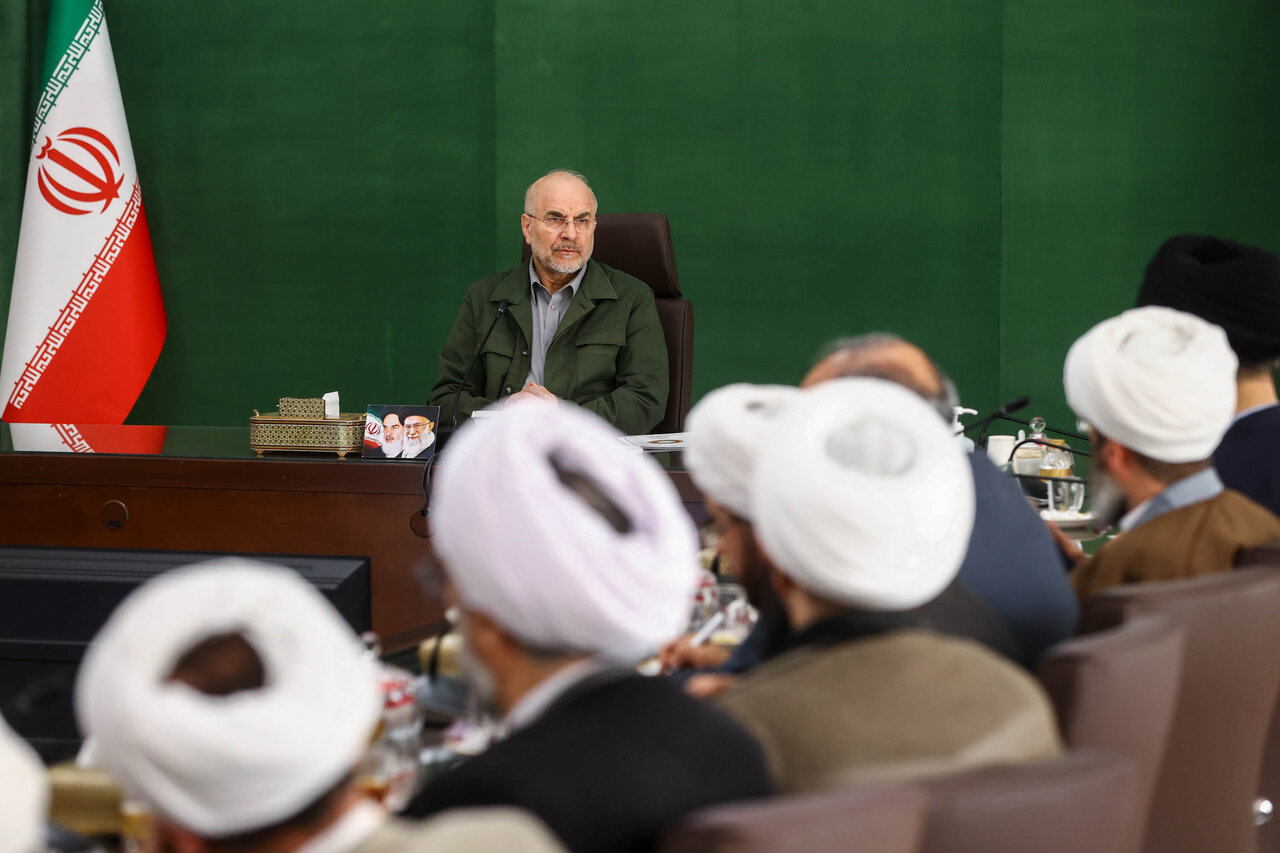 دیدار هیات علمی مرکز تحقیقات اسلامی مجلس با قالیباف