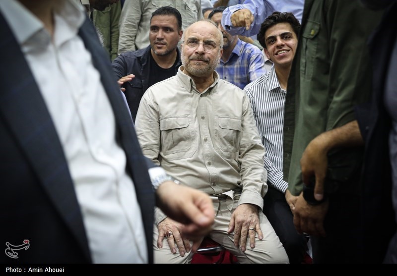 اجتماع هواداران محمدباقر قالیباف در ورزشگاه شهید شیرودی