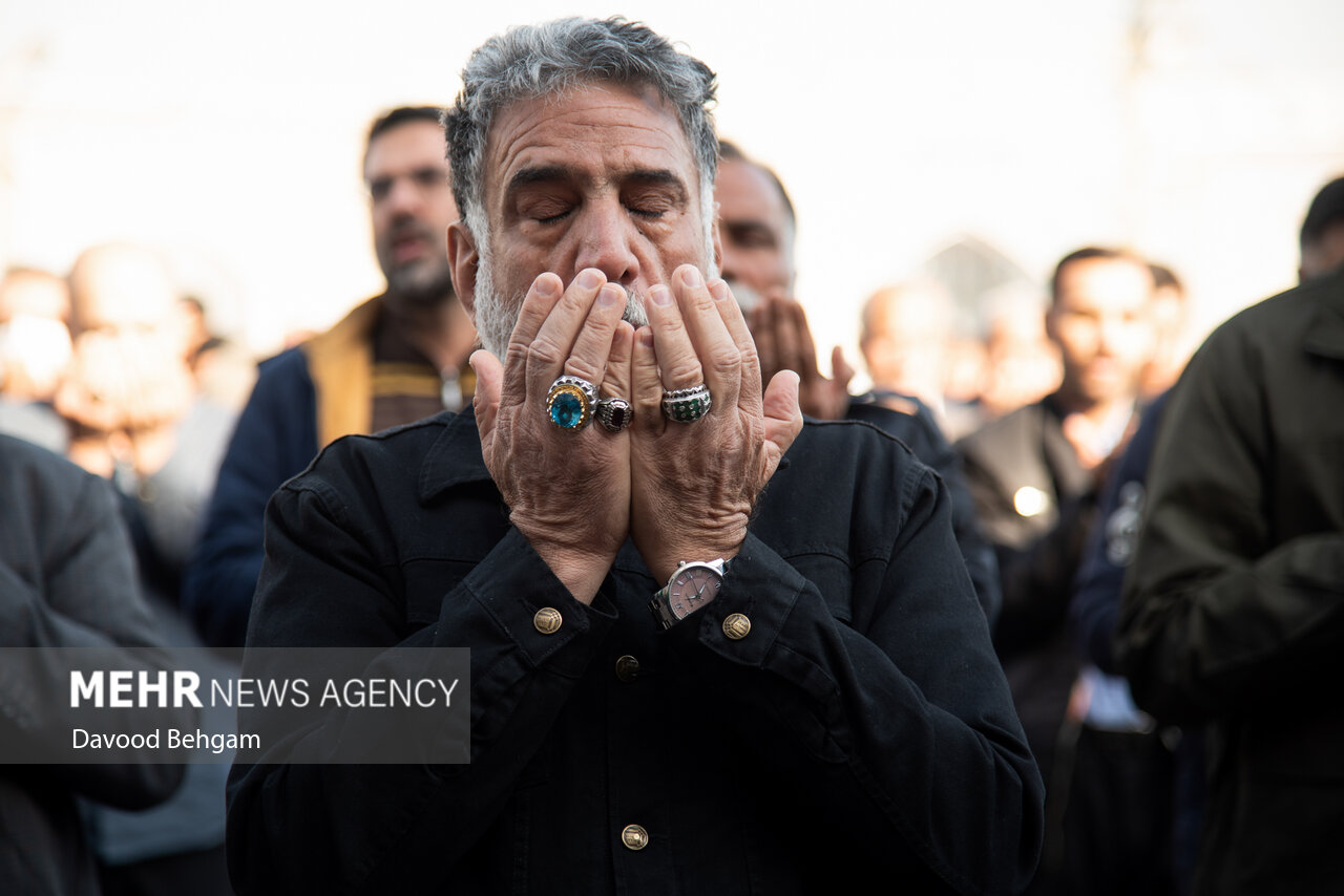  اقامه نماز طلب باران در حرم مطهر امام رضا (ع)