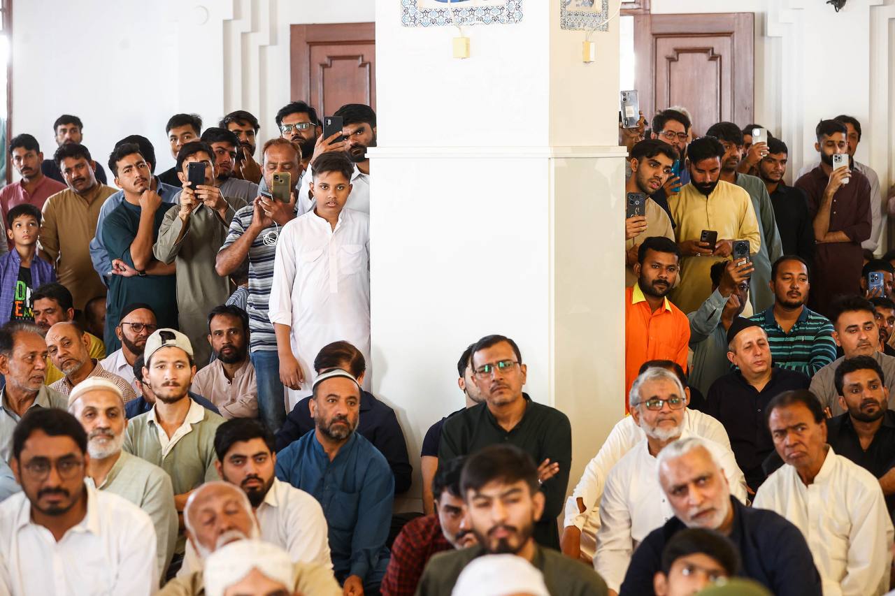 حضور قالیباف در نماز جمعه کراچی