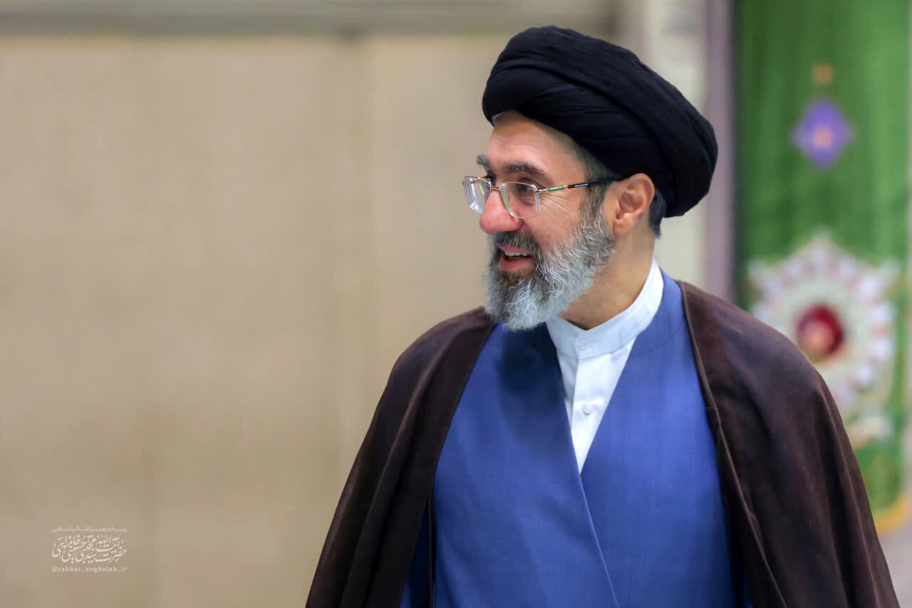 موافقت رهبر انقلاب با عفو و تخفیف مجازات ۲۰۰۰ محکوم قضایی