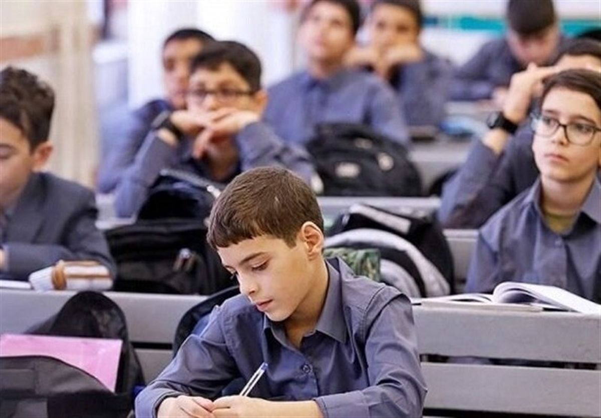 خبر مهم برای دانش آموزان/ ساعت شروع فعالیت مدارس تغییر  می کند؟