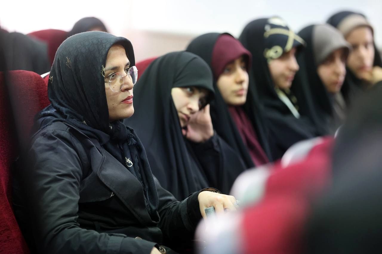 تصاویر: نشست صمیمی تشکل‌های دانشجویی استان مازندران با قالیباف  